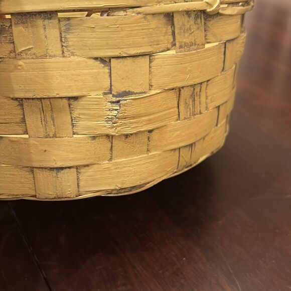 Primitive Yellow Basket Easter Spring - Picture 5 of 5